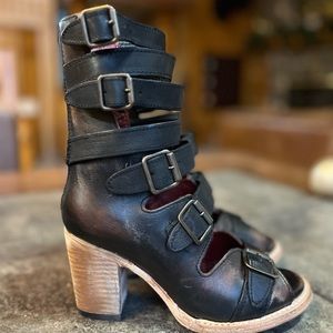 Freebird by Steven Bond Size 7 New in Box